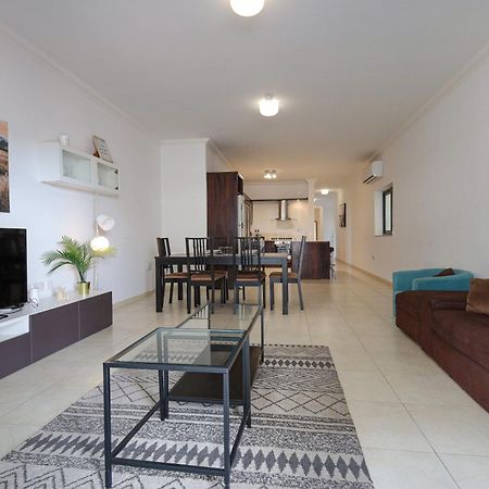 Modern 3Br Stylish & Spacious Apartment - Close To Sliema Promenade Gzira Exteriör bild