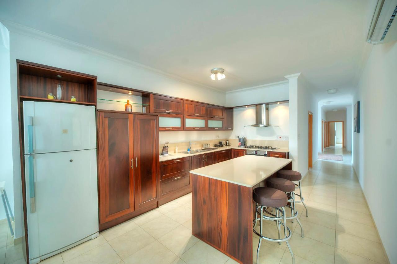 Modern 3Br Stylish & Spacious Apartment - Close To Sliema Promenade Gzira Exteriör bild