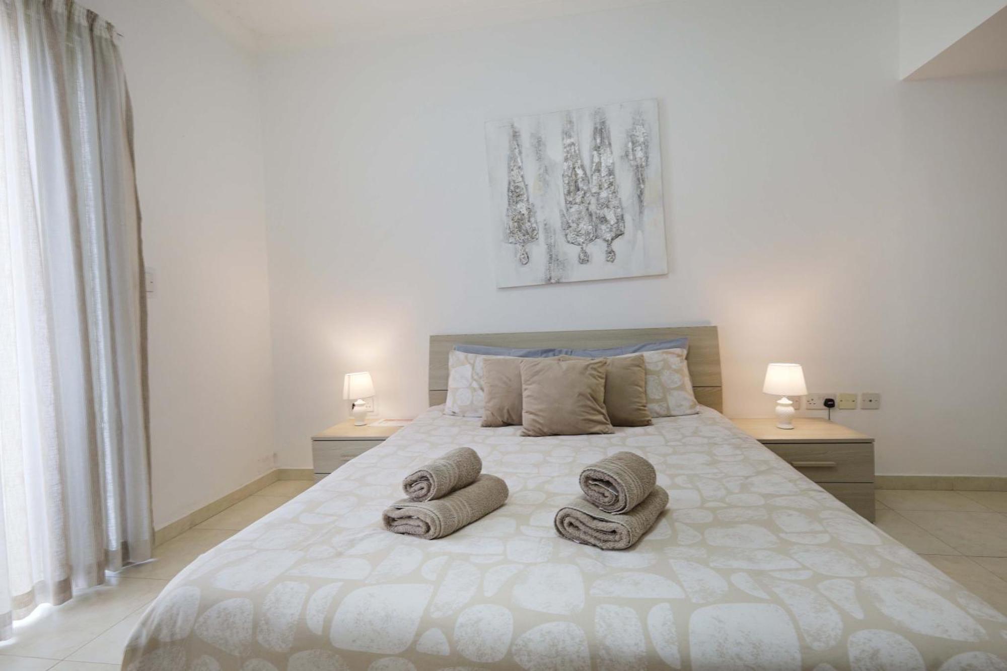 Modern 3Br Stylish & Spacious Apartment - Close To Sliema Promenade Gzira Exteriör bild