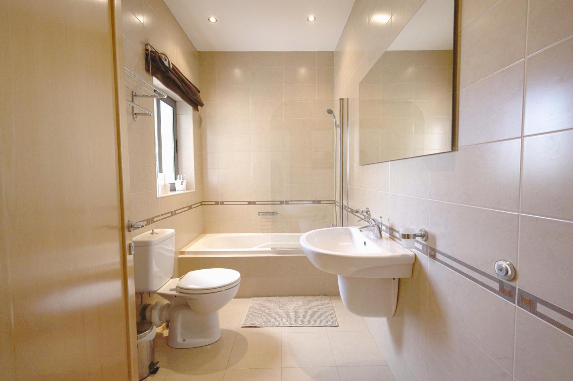 Modern 3Br Stylish & Spacious Apartment - Close To Sliema Promenade Gzira Exteriör bild