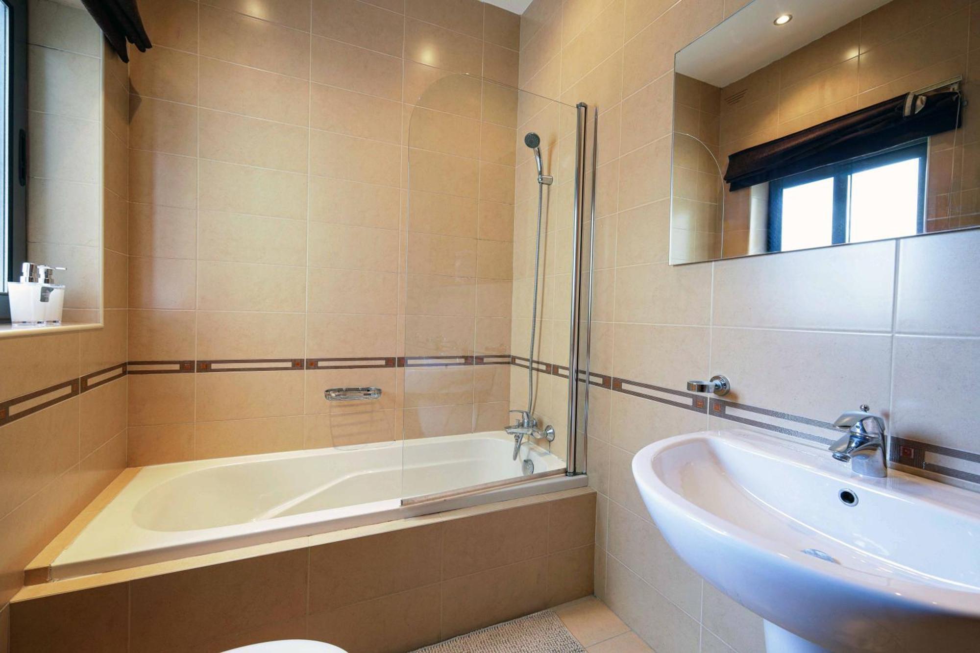 Modern 3Br Stylish & Spacious Apartment - Close To Sliema Promenade Gzira Exteriör bild